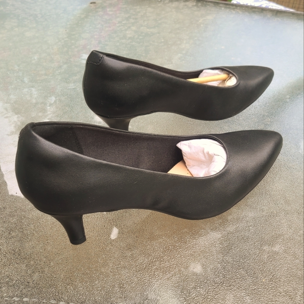Clarks Linvale Jerica Black Leather Heels 7.5W